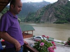 Tanar antreprenor imi caut jumatatea