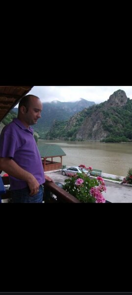 Tanar antreprenor imi caut jumatatea.